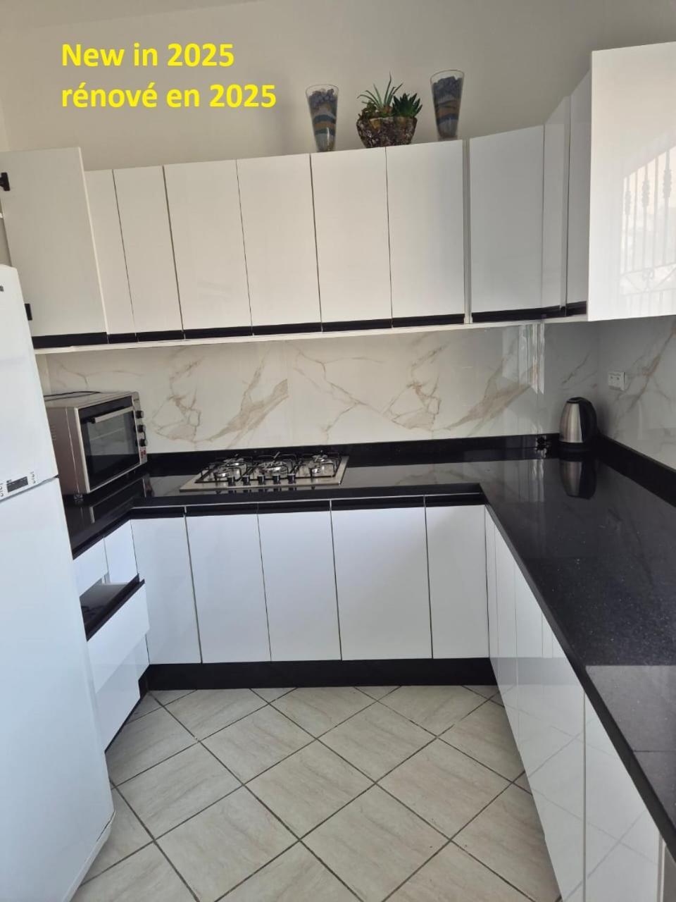 Stylish Duplex - Ocean View - Airport - Wifi - Renovated 2025 - 24H Reception Apartment Jibila Exterior photo